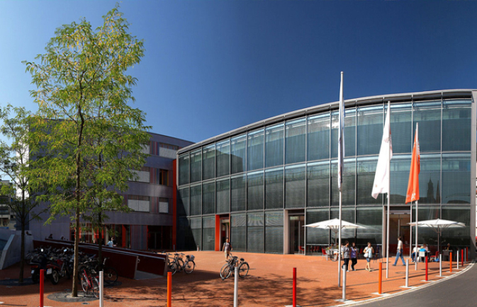 Stadtbücherei Augsburg außen.jpg