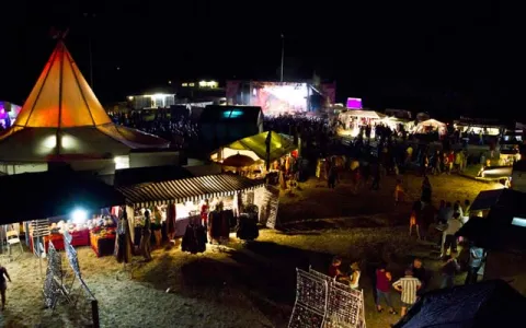 Der Krater bebt - Festival