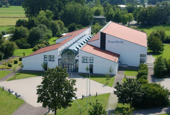 Singoldhalle_außen_02-online.jpg